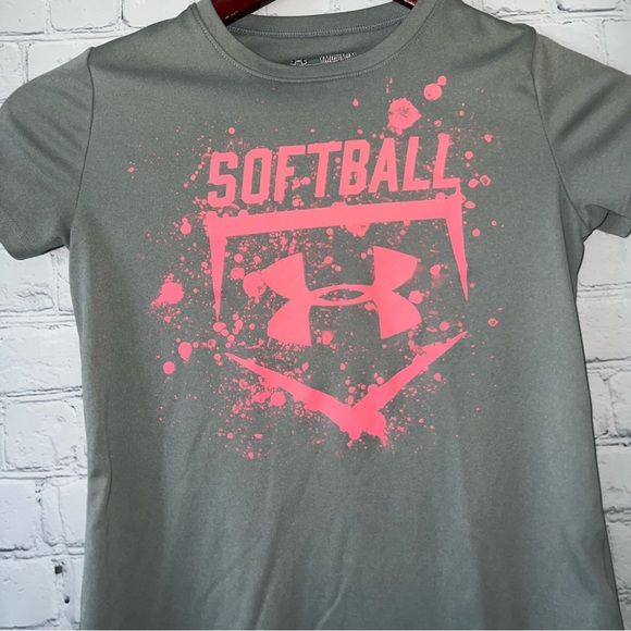 under armour heat gear gray & pink shirt size YMD - Picture 3 of 6